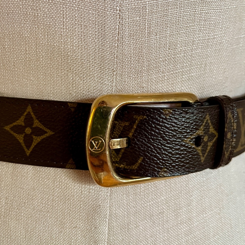 Louis Vuitton belt, sz 32, brown leather, iconic LV monogram